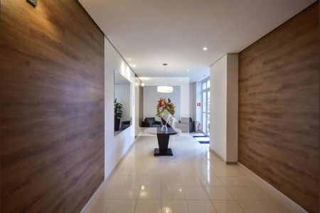 Apartamento à venda com 87m², 3 quartos e 2 vagasHall social