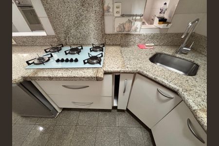 Apartamento à venda com 80m², 2 quartos e 1 vaga Apartamento à venda com 80m², 2 quartos e 1 vagaCozinha