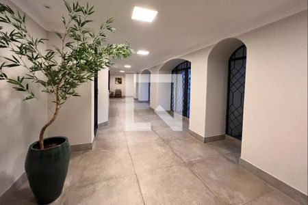 Apartamento à venda com 80m², 2 quartos e 1 vaga Apartamento à venda com 80m², 2 quartos e 1 vagaHall social