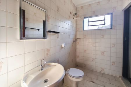 Casa à venda com 250m², 4 quartos e 2 vagasBanheiro da Suíte