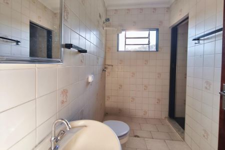 Casa à venda com 250m², 4 quartos e 2 vagasBanheiro da Suíte