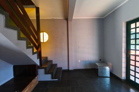 Casa à venda com 250m², 4 quartos e 2 vagasSala