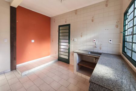 Casa à venda com 250m², 4 quartos e 2 vagasCozinha