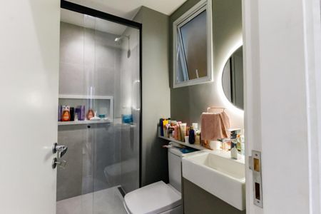 Apartamento à venda com 75m², 2 quartos e 2 vagas Apartamento à venda com 75m², 2 quartos e 2 vagasBanheiro da Suíte 2