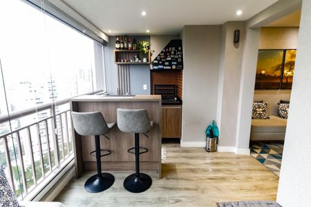 Apartamento à venda com 75m², 2 quartos e 2 vagas Apartamento à venda com 75m², 2 quartos e 2 vagasDetalhe - Varanda gourmet