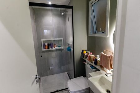 Apartamento à venda com 75m², 2 quartos e 2 vagas Apartamento à venda com 75m², 2 quartos e 2 vagasBanheiro da Suíte 2