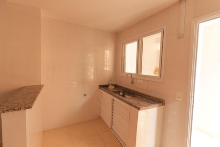 Casa à venda com 190m², 8 quartos e sem vaga Casa à venda com 190m², 8 quartos e sem vagaCozinha
