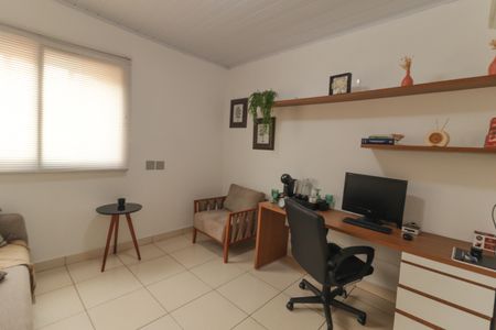 Casa à venda com 190m², 8 quartos e sem vaga Casa à venda com 190m², 8 quartos e sem vagaCasa 3 - Quarto