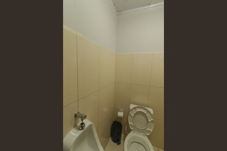 Casa à venda com 190m², 8 quartos e sem vaga Casa à venda com 190m², 8 quartos e sem vagaCasa 3 - Banheiro