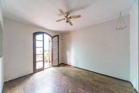 Casa à venda com 385m², 4 quartos e 3 vagasSala de TV