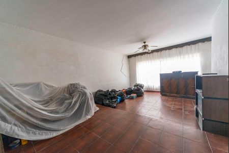 Casa à venda com 385m², 4 quartos e 3 vagasSala