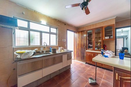 Casa à venda com 385m², 4 quartos e 3 vagasCozinha