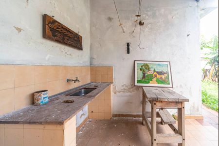 Casa à venda com 385m², 4 quartos e 3 vagasJardim e quintal