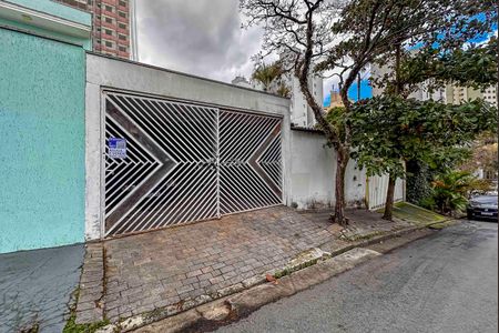 Casa à venda com 385m², 4 quartos e 3 vagasFachada