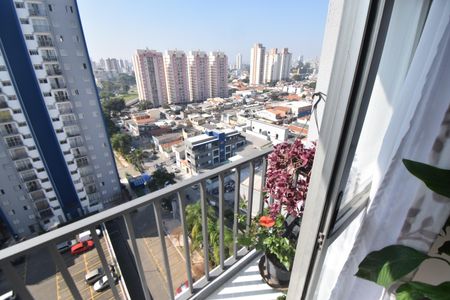 Apartamento à venda com 60m², 2 quartos e 1 vaga Apartamento à venda com 60m², 2 quartos e 1 vagaVaranda