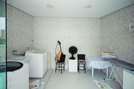 Casa à venda com 229m², 4 quartos e 3 vagas Casa à venda com 229m², 4 quartos e 3 vagasÁrea de Serviço