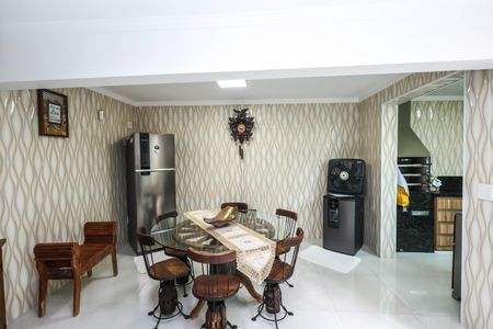 Casa à venda com 229m², 4 quartos e 3 vagas Casa à venda com 229m², 4 quartos e 3 vagasCozinha 2