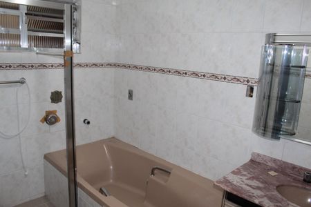 Apartamento à venda com 125m², 3 quartos e sem vagaBanheiro Social