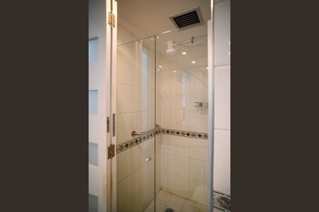 Apartamento à venda com 50m², 2 quartos e 1 vaga Apartamento à venda com 50m², 2 quartos e 1 vagaBanheiro