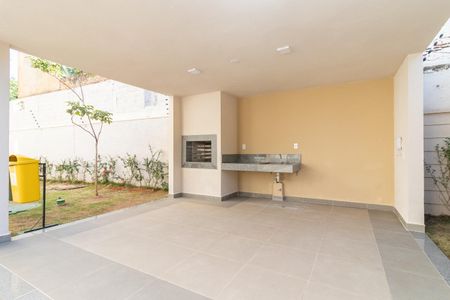 Apartamento para alugar com 35m², 2 quartos e sem vagaÁrea comum - Churrasqueira