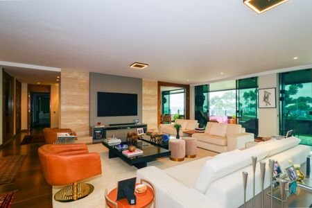 Apartamento para alugar com 520m², 3 quartos e 4 vagas Apartamento para alugar com 520m², 3 quartos e 4 vagasSala