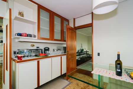 Apartamento para alugar com 520m², 3 quartos e 4 vagas Apartamento para alugar com 520m², 3 quartos e 4 vagasCozinha