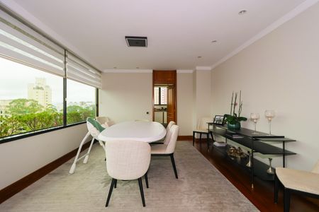 Apartamento para alugar com 520m², 3 quartos e 4 vagas Apartamento para alugar com 520m², 3 quartos e 4 vagasSala