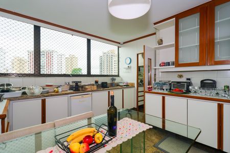 Apartamento para alugar com 520m², 3 quartos e 4 vagas Apartamento para alugar com 520m², 3 quartos e 4 vagasCozinha