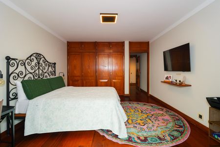 Apartamento para alugar com 520m², 3 quartos e 4 vagas Apartamento para alugar com 520m², 3 quartos e 4 vagasSuíte 3