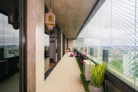 Apartamento para alugar com 520m², 3 quartos e 4 vagas Apartamento para alugar com 520m², 3 quartos e 4 vagasVaranda da Sala