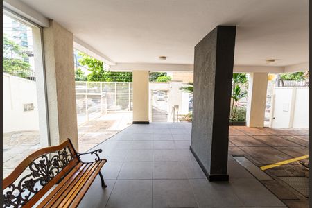 Apartamento à venda com 70m², 2 quartos e 1 vaga Apartamento à venda com 70m², 2 quartos e 1 vagaHall de entrada