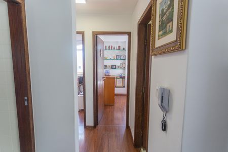 Apartamento à venda com 70m², 2 quartos e 1 vaga Apartamento à venda com 70m², 2 quartos e 1 vagaCorredor