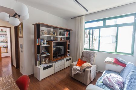 Apartamento à venda com 70m², 2 quartos e 1 vaga Apartamento à venda com 70m², 2 quartos e 1 vagaSala