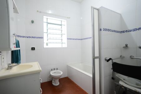 Casa à venda com 180m², 2 quartos e 1 vagaBanheiro