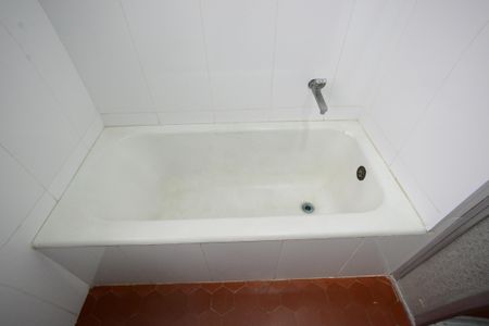 Casa à venda com 180m², 2 quartos e 1 vagaBanheiro