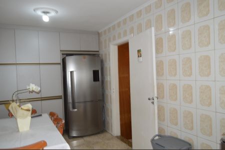 Casa à venda com 180m², 3 quartos e 2 vagasCozinha