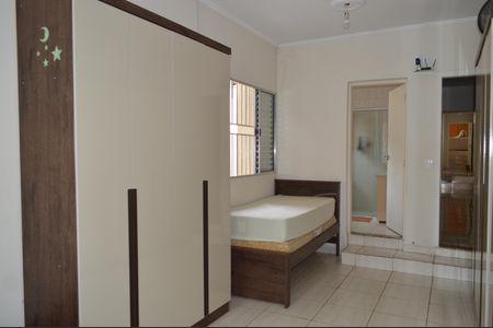 Casa à venda com 180m², 3 quartos e 2 vagasSuíte 2