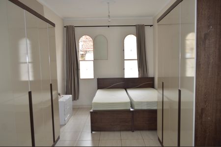 Casa à venda com 180m², 3 quartos e 2 vagasSuíte 2