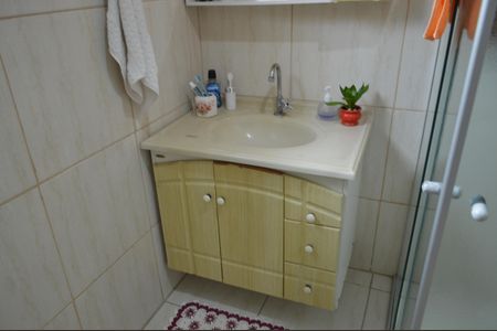 Casa à venda com 180m², 3 quartos e 2 vagasBanheiro da Suíte 2