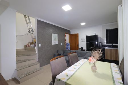 Apartamento à venda com 78m², 2 quartos e 1 vagaSala