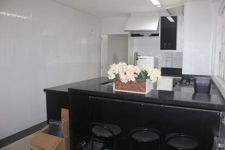 Casa para alugar com 213m², 3 quartos e 2 vagasCozinha