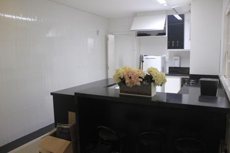 Casa para alugar com 213m², 3 quartos e 2 vagasCozinha