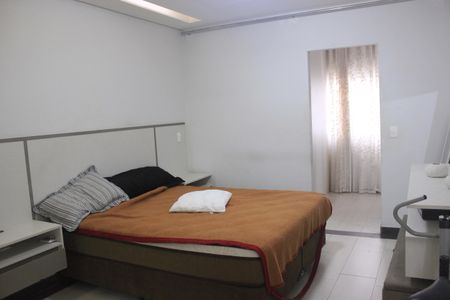 Casa para alugar com 213m², 3 quartos e 2 vagasSuíte 2