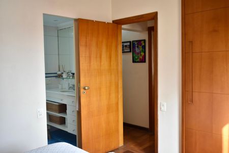 Apartamento à venda com 88m², 3 quartos e 1 vaga Apartamento à venda com 88m², 3 quartos e 1 vagaSuíte