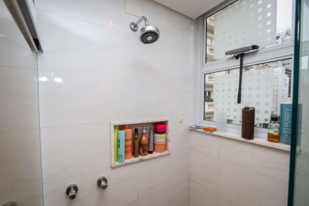 Apartamento à venda com 161m², 2 quartos e 2 vagas Apartamento à venda com 161m², 2 quartos e 2 vagasBanheiro da Suite