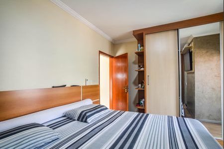 Casa à venda com 192m², 3 quartos e 5 vagas Casa à venda com 192m², 3 quartos e 5 vagasSuite