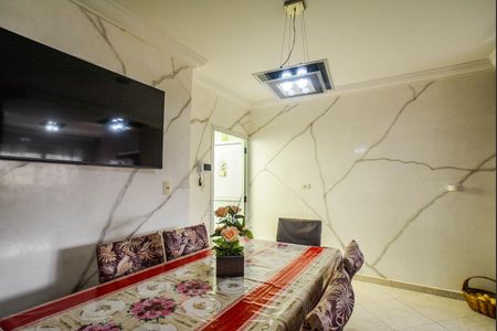 Casa à venda com 192m², 3 quartos e 5 vagas Casa à venda com 192m², 3 quartos e 5 vagasCozinha