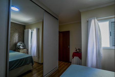 Casa à venda com 192m², 3 quartos e 5 vagas Casa à venda com 192m², 3 quartos e 5 vagasQuarto 1