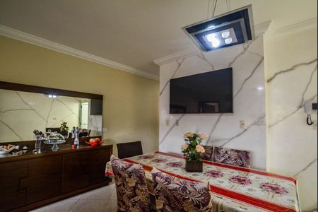 Casa à venda com 192m², 3 quartos e 5 vagas Casa à venda com 192m², 3 quartos e 5 vagasCozinha