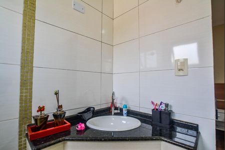 Casa à venda com 192m², 3 quartos e 5 vagas Casa à venda com 192m², 3 quartos e 5 vagasBanheiro/Suite